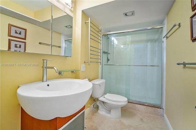 660 Tennis Club Drive 304, Fort Lauderdale, FL 33311