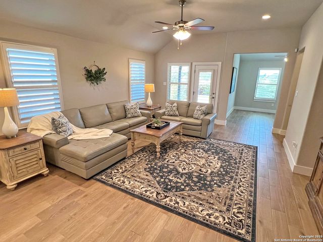 4014 Arena Blanca, San Antonio, TX 78261