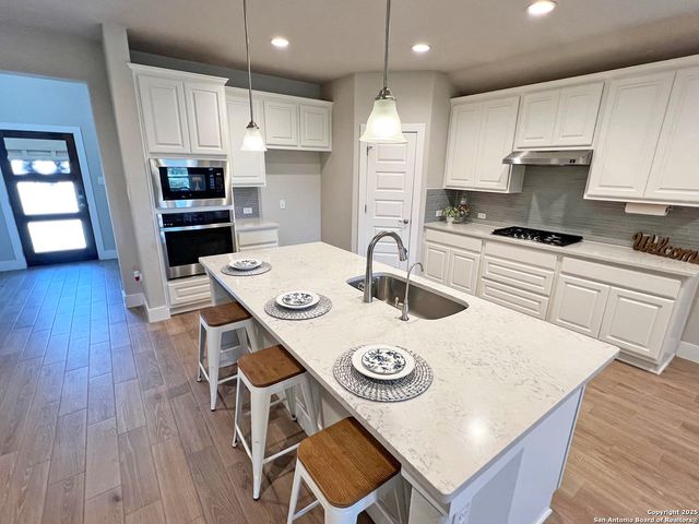 4014 Arena Blanca, San Antonio, TX 78261