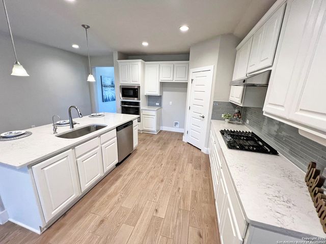 4014 Arena Blanca, San Antonio, TX 78261