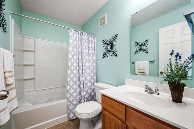 11808 Emery Village Drive N, Champlin, MN 55316