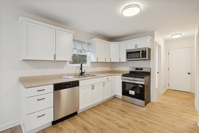 20220 Hubbard Road, Battle Creek, MI 49017