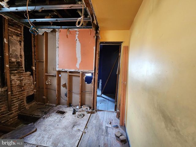 819 N WASHINGTON ST, Baltimore, MD 21205