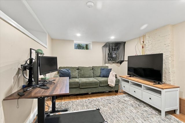 11-13 Rushmore St 11, Boston, MA 02135