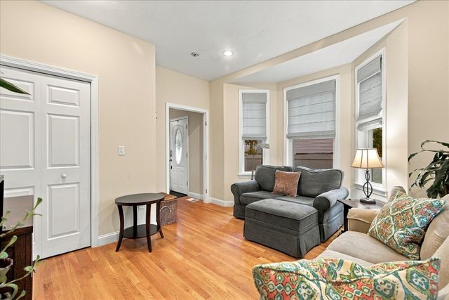 11-13 Rushmore St 11, Boston, MA 02135