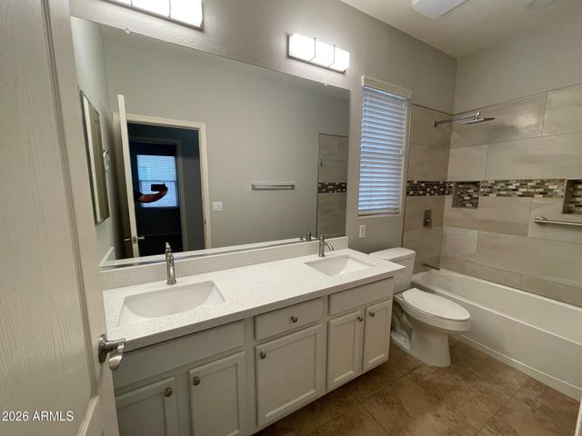 3450 E LARK Drive, Chandler, AZ 85286