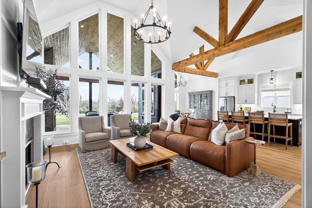 7017 Lampkins Crossing Dr, College Grove, TN 37046