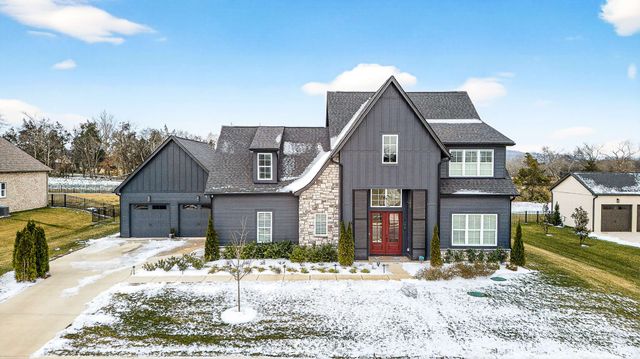 7017 Lampkins Crossing Dr, College Grove, TN 37046