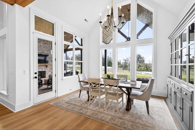 7017 Lampkins Crossing Dr, College Grove, TN 37046