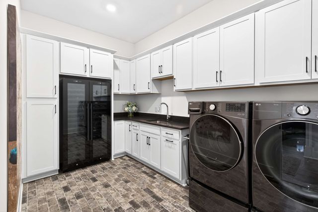 7017 Lampkins Crossing Dr, College Grove, TN 37046