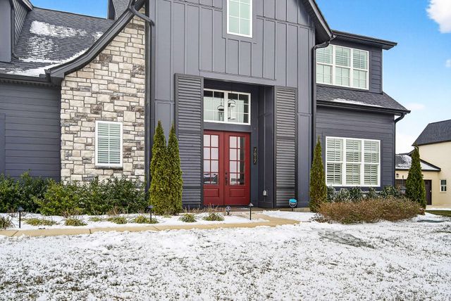 7017 Lampkins Crossing Dr, College Grove, TN 37046