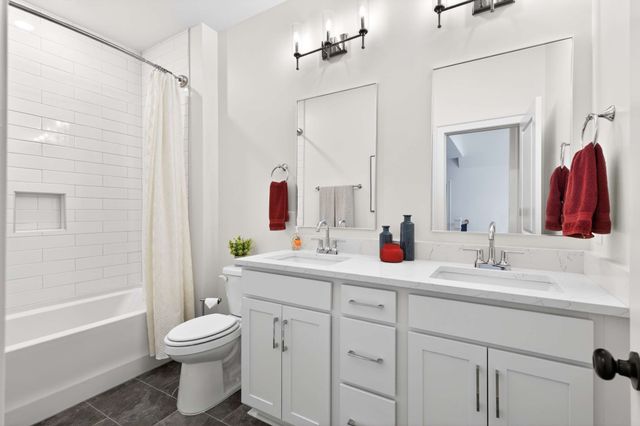 7017 Lampkins Crossing Dr, College Grove, TN 37046