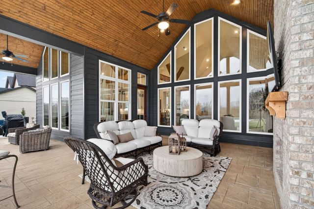 7017 Lampkins Crossing Dr, College Grove, TN 37046