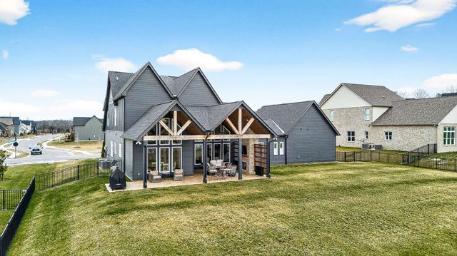 7017 Lampkins Crossing Dr, College Grove, TN 37046