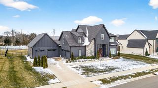 7017 Lampkins Crossing Dr, College Grove, TN 37046