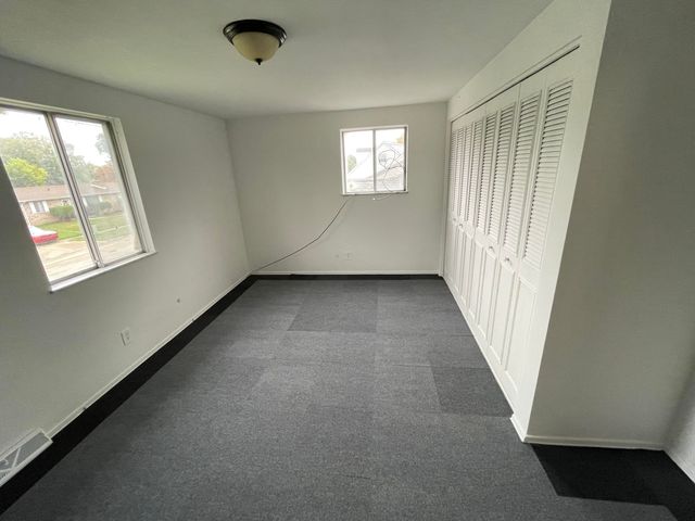 6907 Parkbelt Drive, Flint, MI 48505