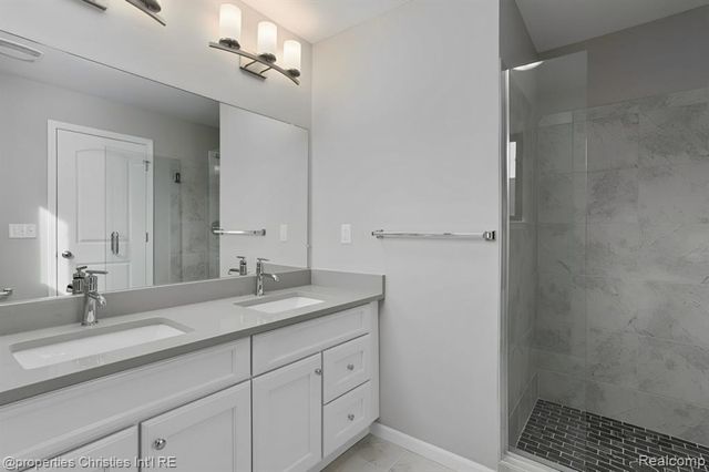 1507 W Fisher Freeway, Detroit, MI 48216