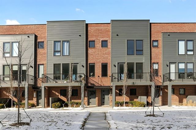 1507 W Fisher Freeway, Detroit, MI 48216