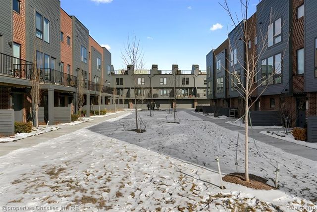 1507 W Fisher Freeway, Detroit, MI 48216