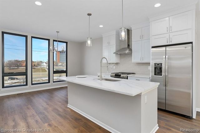 1507 W Fisher Freeway, Detroit, MI 48216