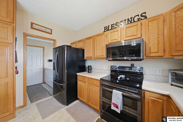 1550 Meadow Lark Road, Lincoln, NE 68521