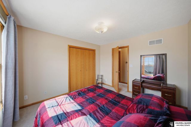 1550 Meadow Lark Road, Lincoln, NE 68521