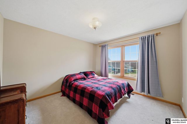 1550 Meadow Lark Road, Lincoln, NE 68521