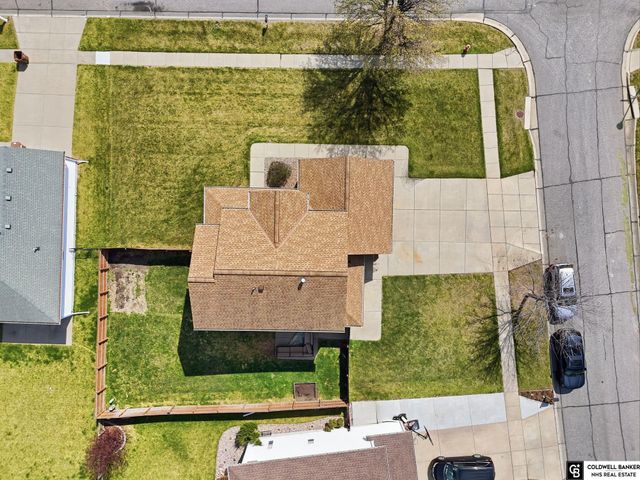 1550 Meadow Lark Road, Lincoln, NE 68521