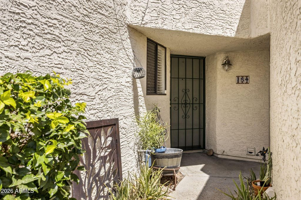 Image 24 of property listing at 985 N GRANITE REEF Road 154, Scottsdale, AZ 85257