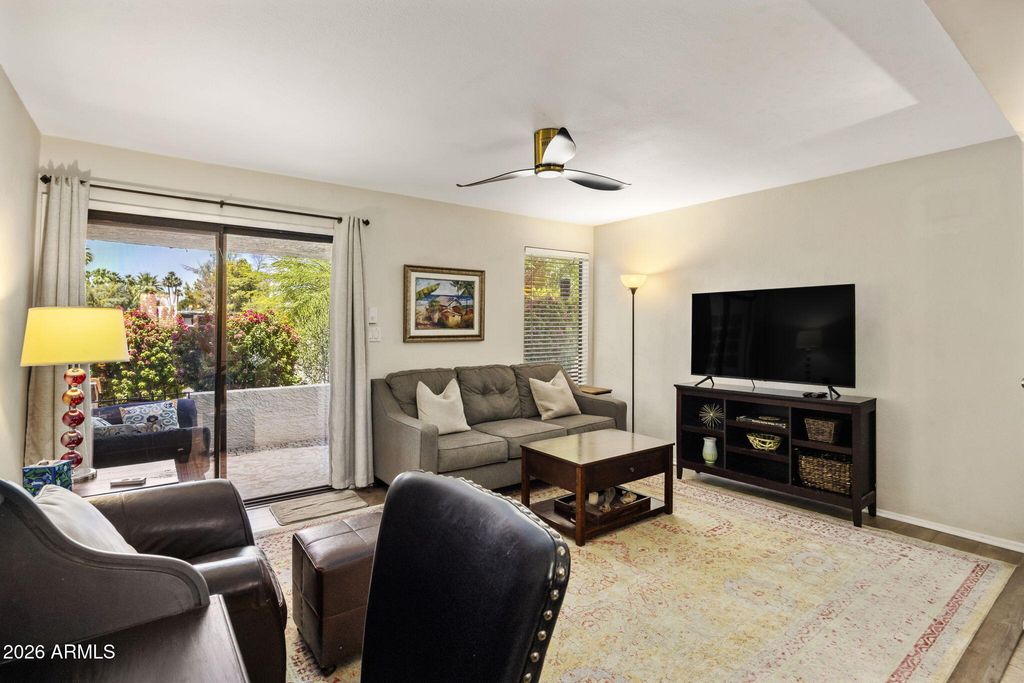 Image 7 of property listing at 985 N GRANITE REEF Road 154, Scottsdale, AZ 85257