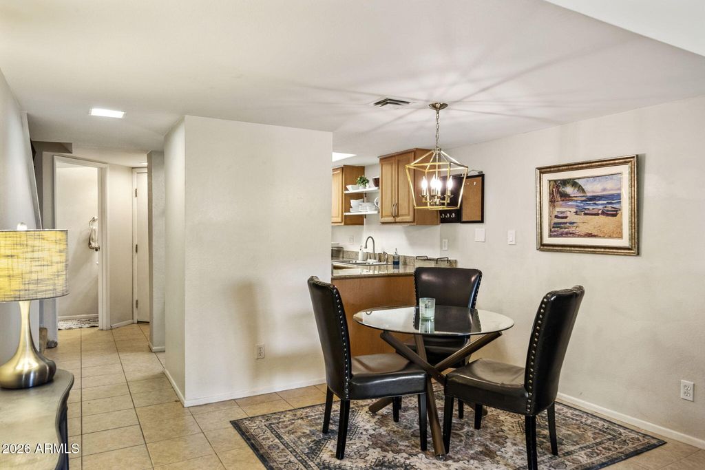 Image 9 of property listing at 985 N GRANITE REEF Road 154, Scottsdale, AZ 85257