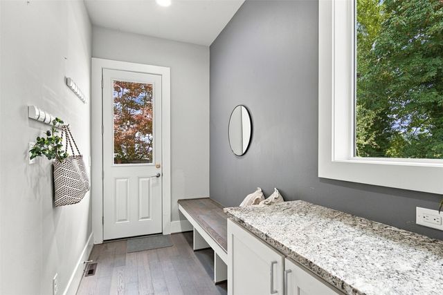 3240 112th Avenue SE, Bellevue, WA 98004