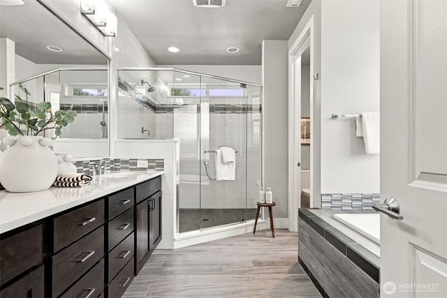 3240 112th Avenue SE, Bellevue, WA 98004