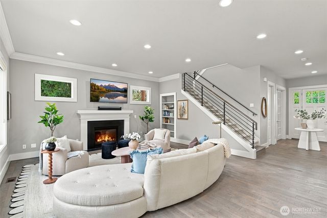 3240 112th Avenue SE, Bellevue, WA 98004