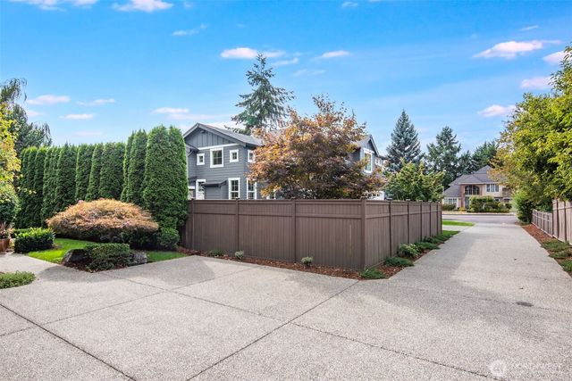 3240 112th Avenue SE, Bellevue, WA 98004
