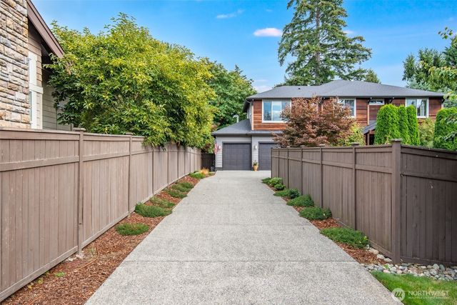 3240 112th Avenue SE, Bellevue, WA 98004