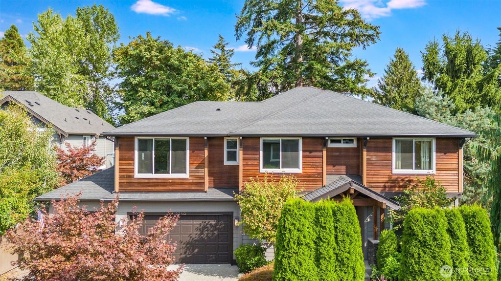 3240 112th Avenue SE, Bellevue, WA 98004