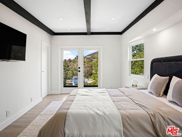 6900 Treasure Trail, Los Angeles, CA 90068