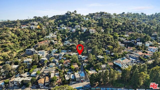 6900 Treasure Trail, Los Angeles, CA 90068
