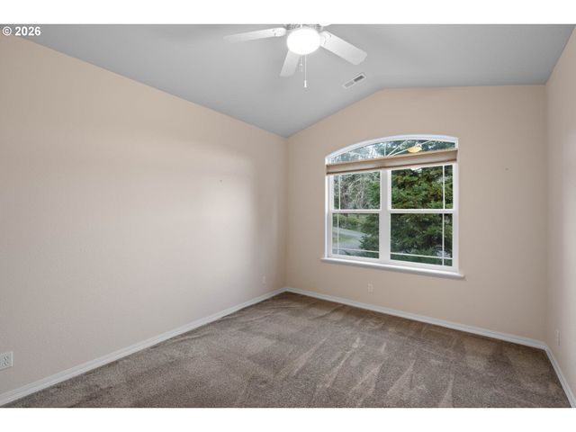 982 DOERNER Rd, Roseburg, OR 97471