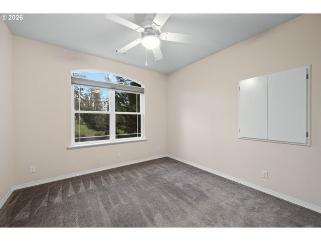 982 DOERNER Rd, Roseburg, OR 97471