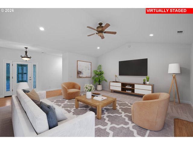 982 DOERNER Rd, Roseburg, OR 97471