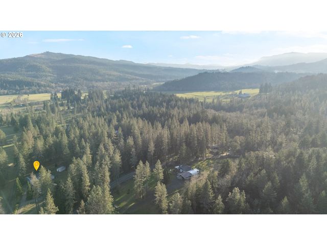 982 DOERNER Rd, Roseburg, OR 97471