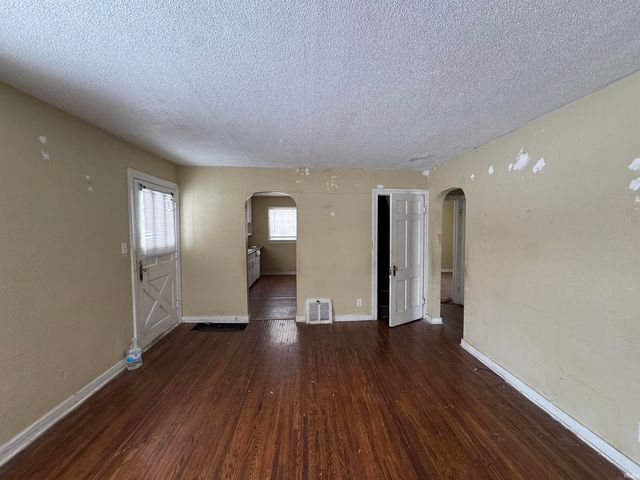 4502 Hoagland Avenue, Fort Wayne, IN 46807