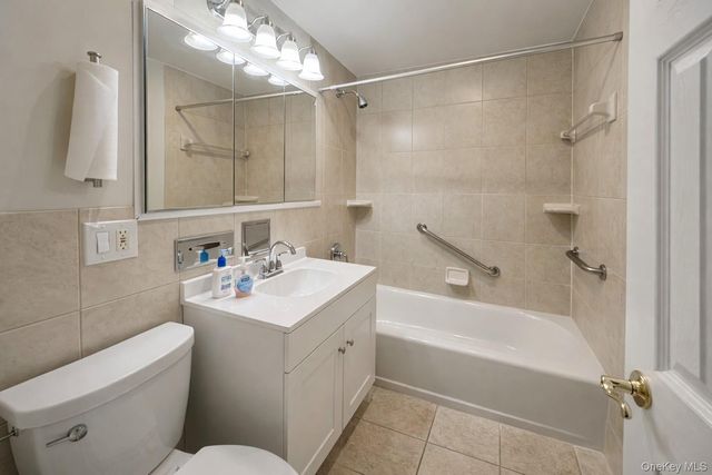 212-09 16 Avenue 168, Bayside, NY 11360