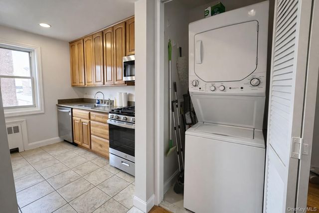 212-09 16 Avenue 168, Bayside, NY 11360