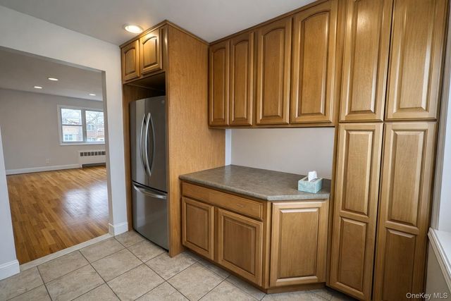 212-09 16 Avenue 168, Bayside, NY 11360