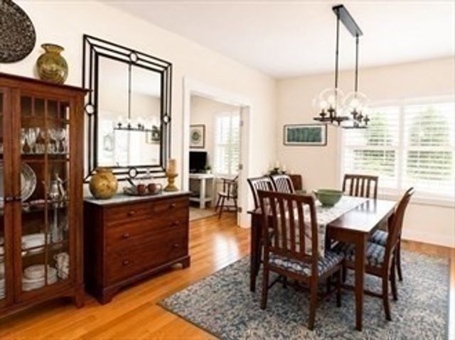 15 Beacon St, Wareham, MA 02558