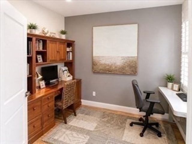 15 Beacon St, Wareham, MA 02558