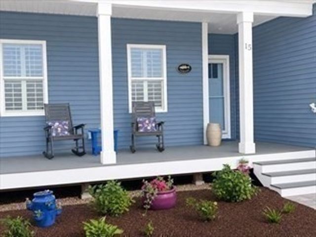 15 Beacon St, Wareham, MA 02558